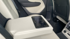 Volvo Xc40 1.5 T5 Recharge PHEV Ultimate Dark 5dr Auto Estate